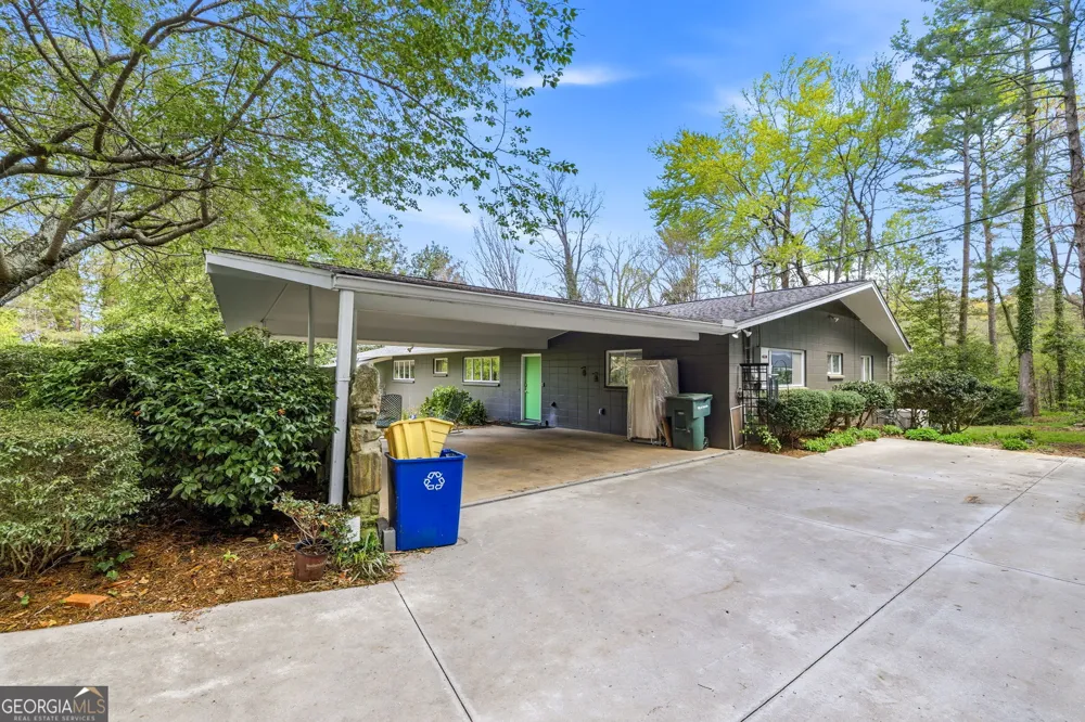 490 Maple ST Cornelia, GA 30531