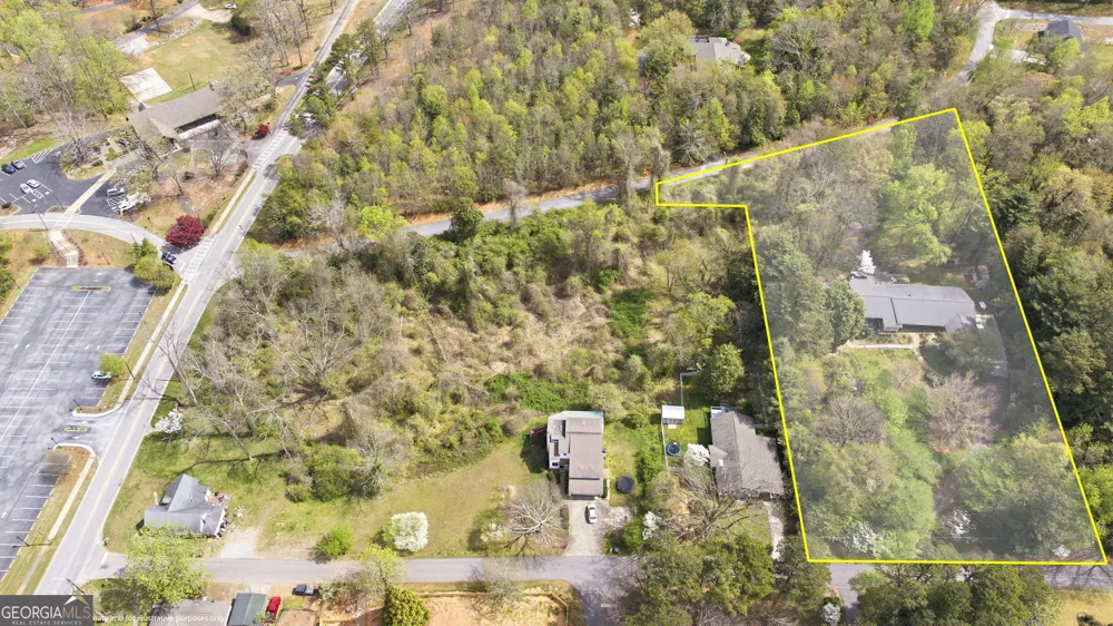 490 Maple ST Cornelia, GA 30531