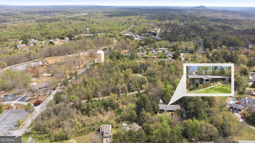 490 Maple ST Cornelia, GA 30531