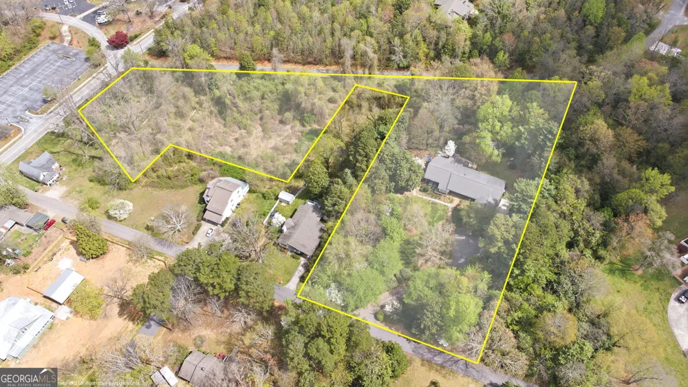 490 Maple ST Cornelia, GA 30531