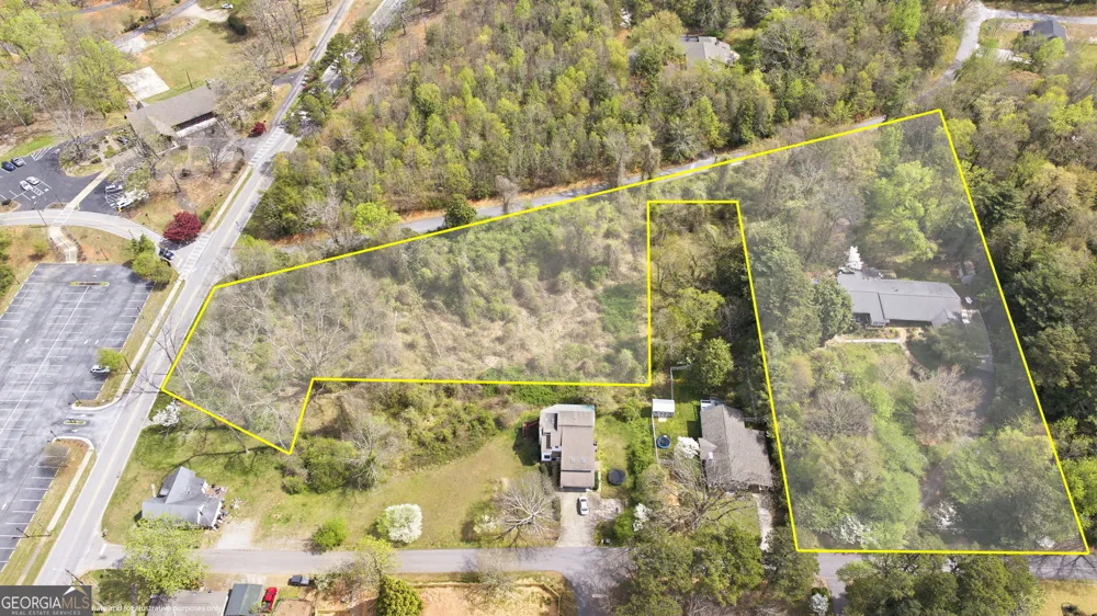 490 Maple ST Cornelia, GA 30531