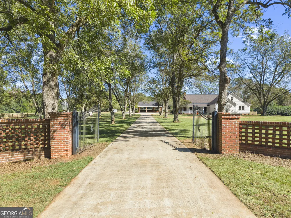 1972 Rest Haven RD Yatesville, GA 31097