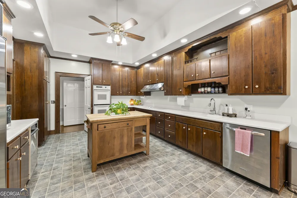 1972 Rest Haven RD Yatesville, GA 31097
