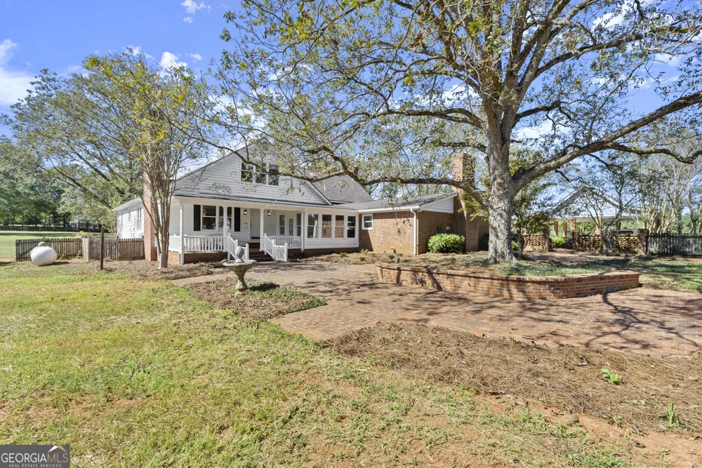 1972 Rest Haven RD Yatesville, GA 31097