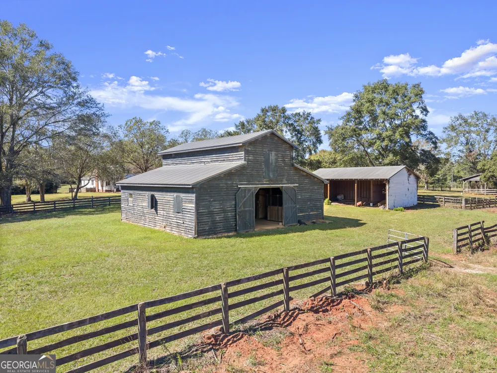 1972 Rest Haven RD Yatesville, GA 31097
