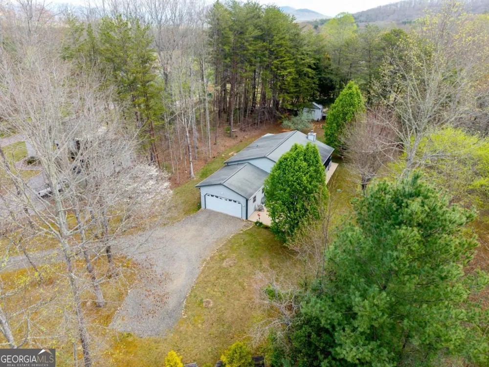 9045 Betty Jo CIR Young Harris, GA 30582