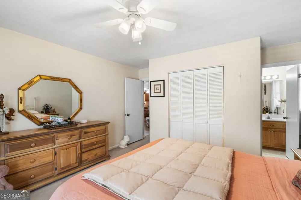 9045 Betty Jo CIR Young Harris, GA 30582