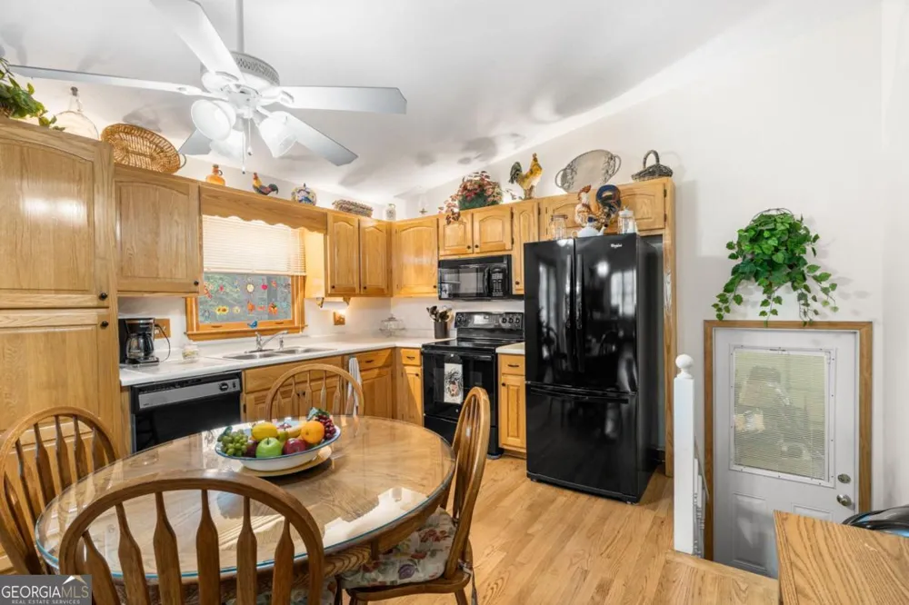 9045 Betty Jo CIR Young Harris, GA 30582