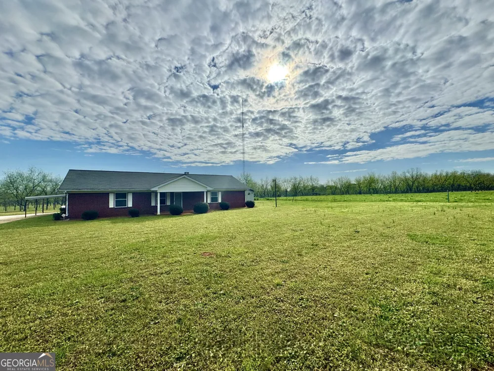 1760 Fears RD Rutledge, GA 30663