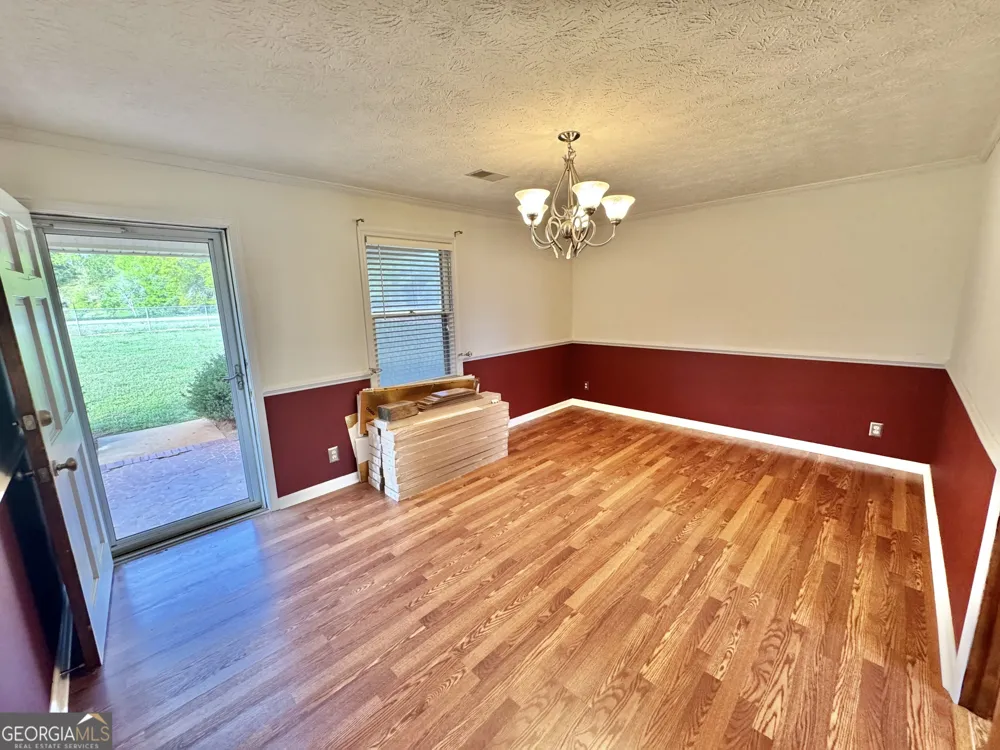 1760 Fears RD Rutledge, GA 30663