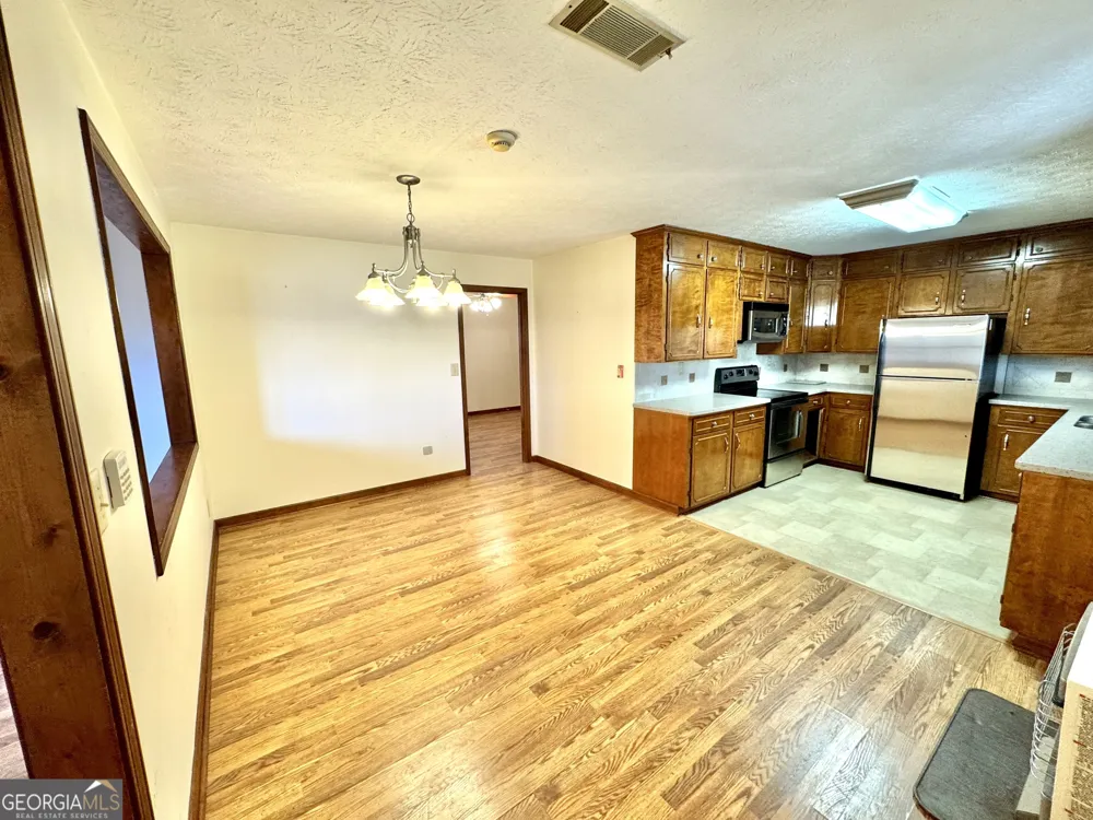 1760 Fears RD Rutledge, GA 30663