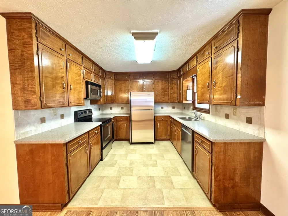 1760 Fears RD Rutledge, GA 30663