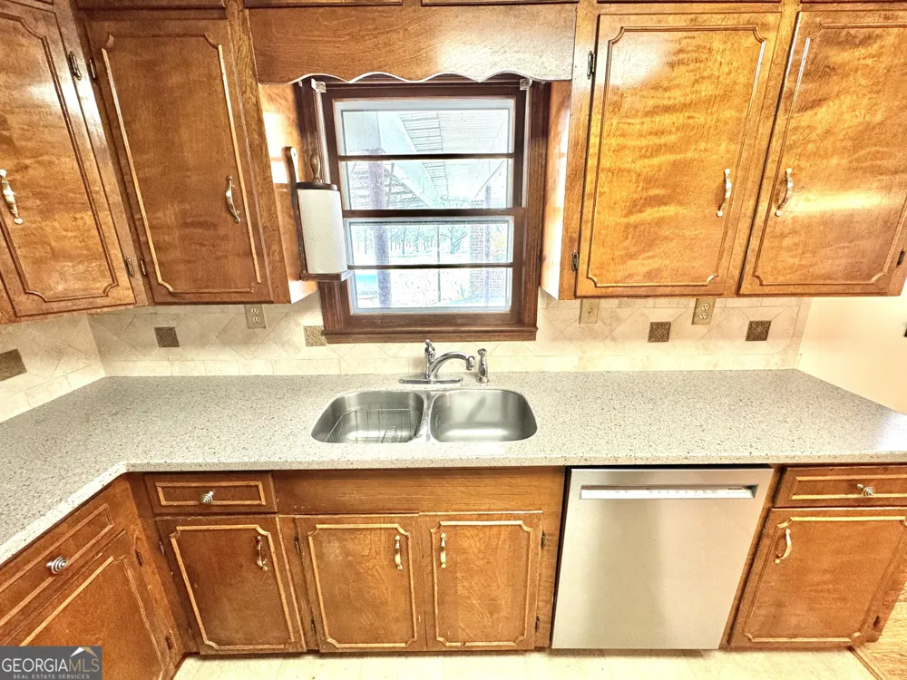 1760 Fears RD Rutledge, GA 30663