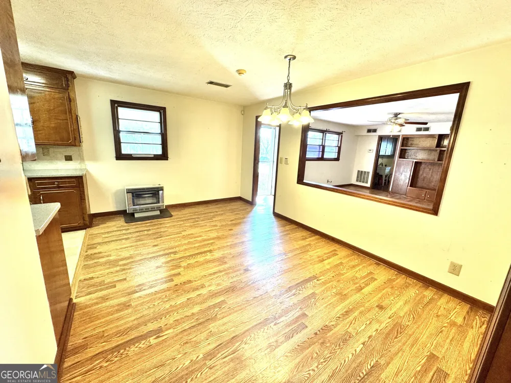 1760 Fears RD Rutledge, GA 30663