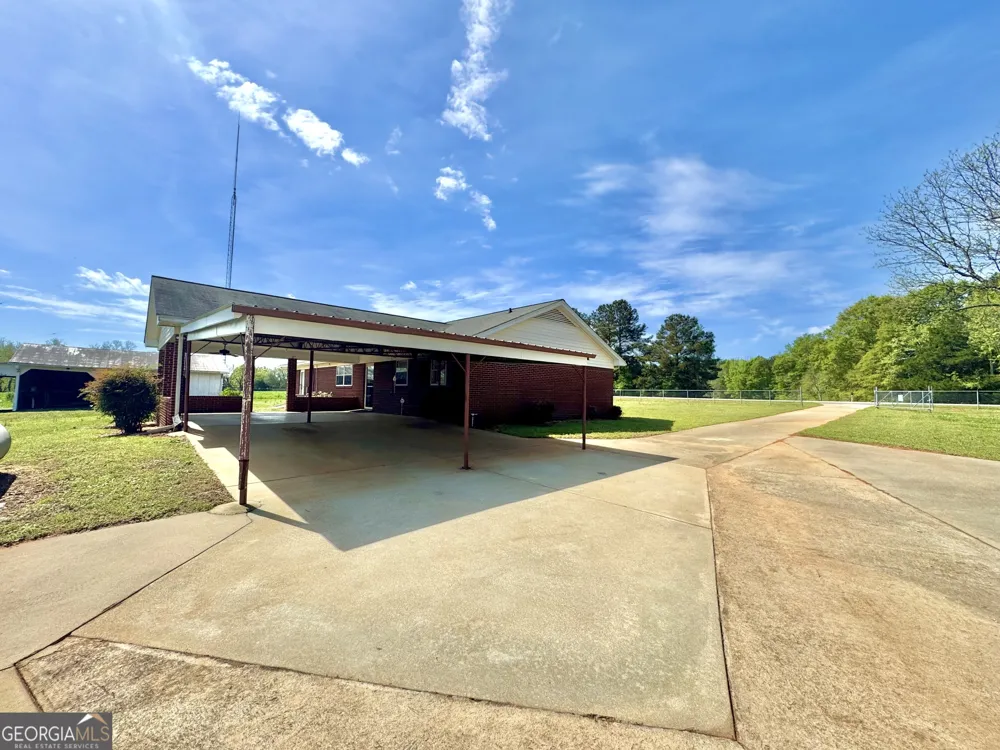 1760 Fears RD Rutledge, GA 30663
