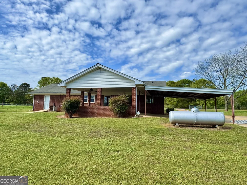 1760 Fears RD Rutledge, GA 30663