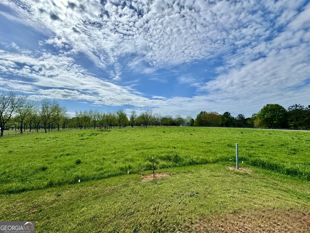 1760 Fears RD Rutledge, GA 30663