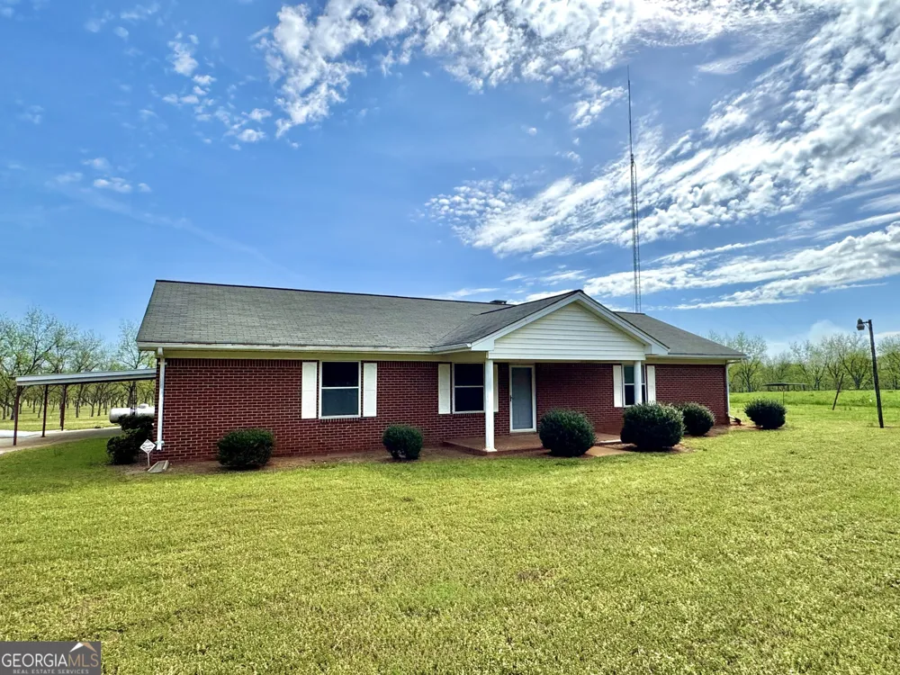 1760 Fears RD Rutledge, GA 30663