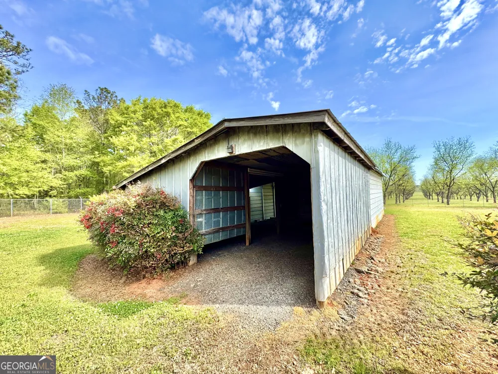 1760 Fears RD Rutledge, GA 30663