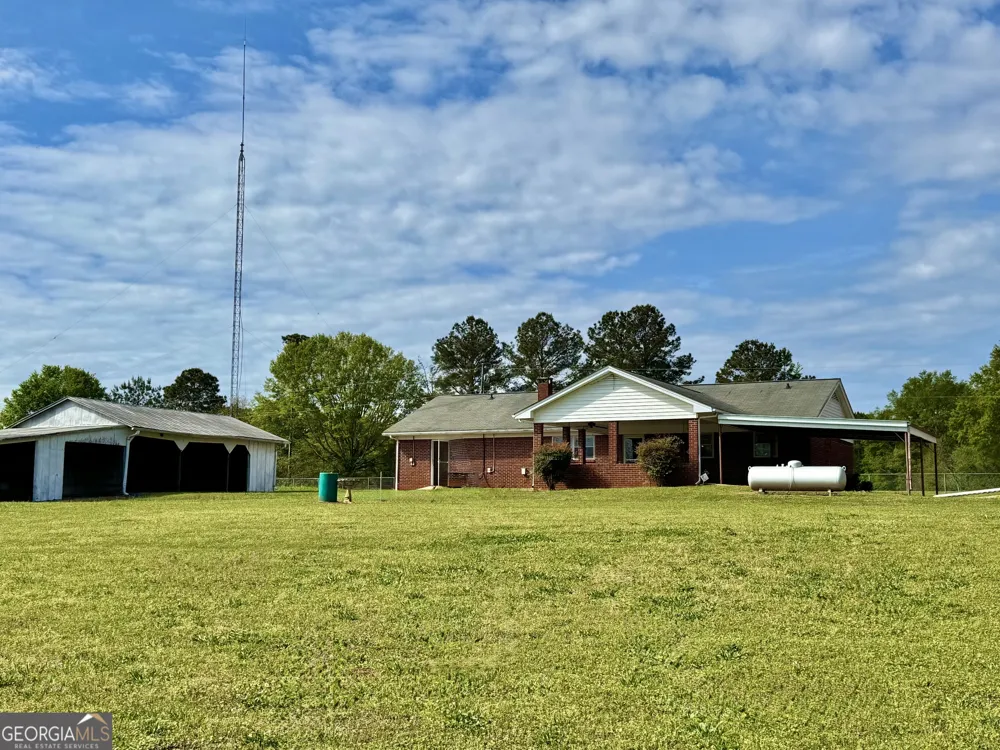 1760 Fears RD Rutledge, GA 30663