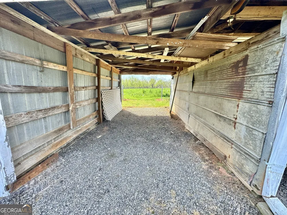 1760 Fears RD Rutledge, GA 30663