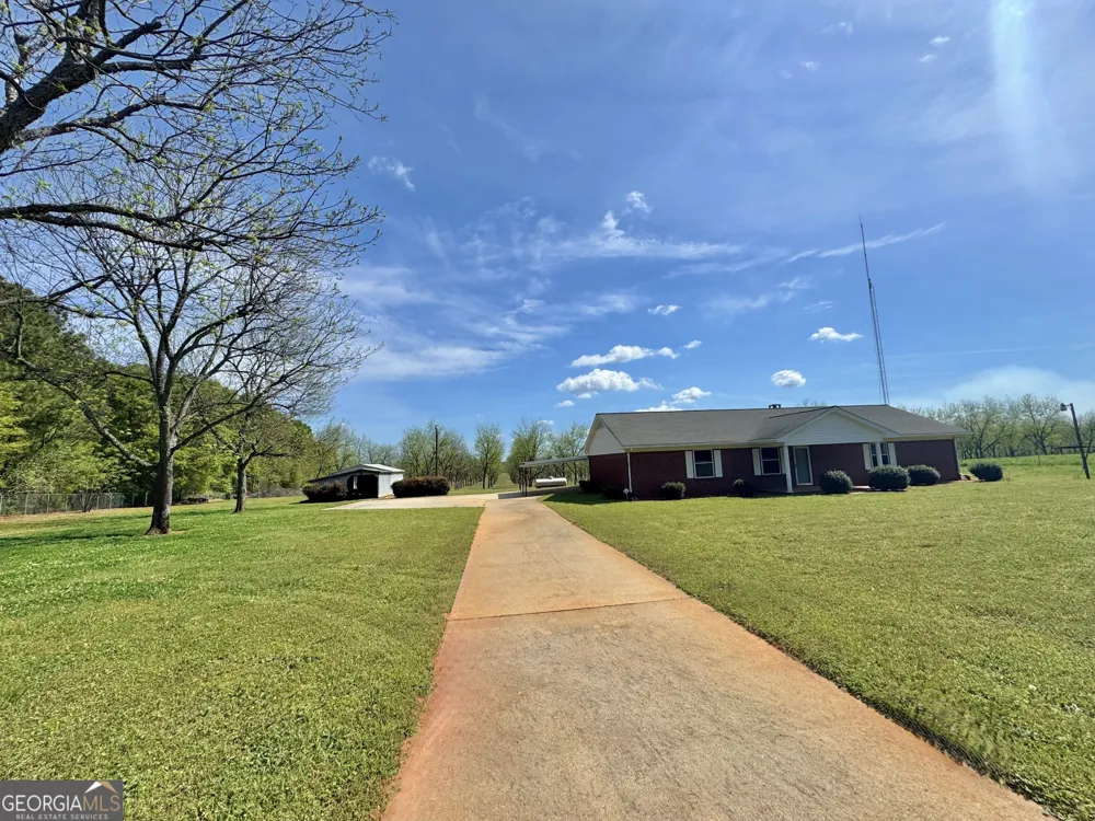 1760 Fears RD Rutledge, GA 30663