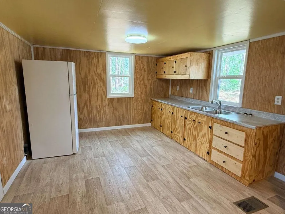374 Patterson ST Baxley, GA 31513