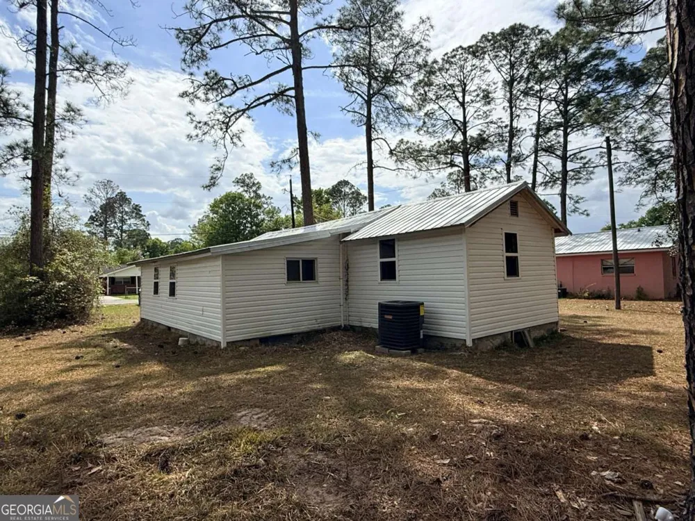 374 Patterson ST Baxley, GA 31513