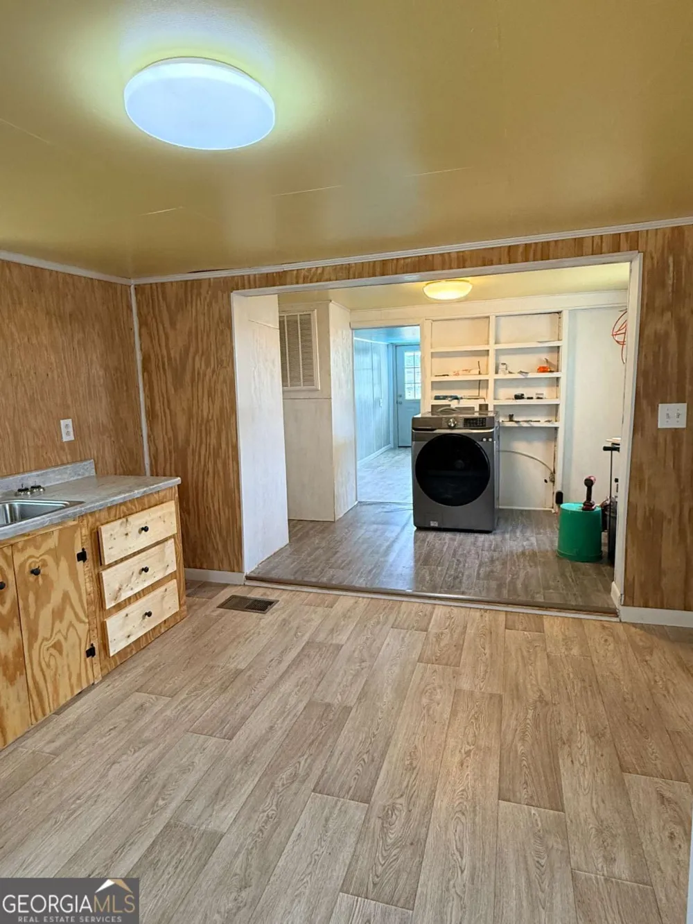 374 Patterson ST Baxley, GA 31513