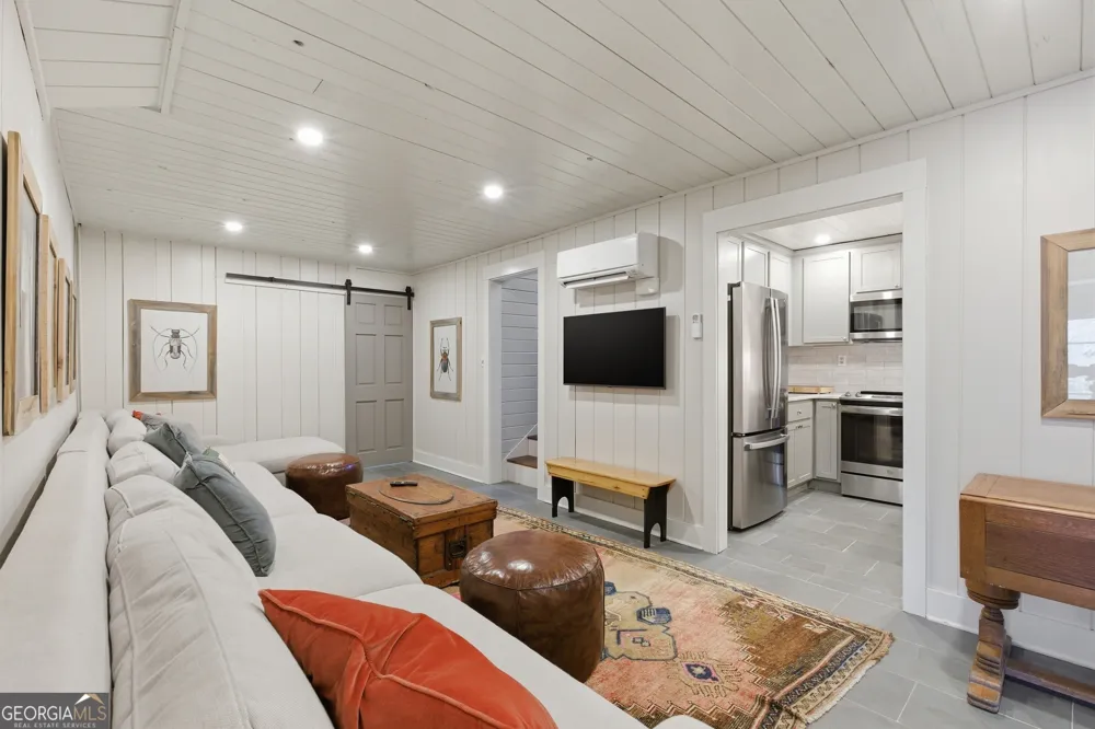 1921 Franklin RD Highlands, NC 28741
