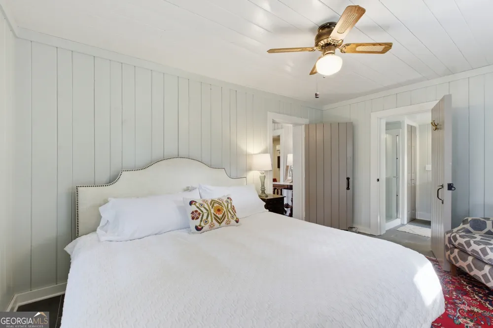1921 Franklin RD Highlands, NC 28741