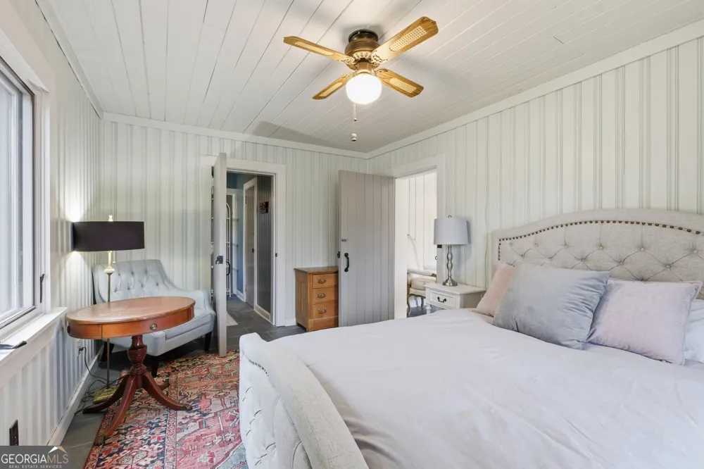 1921 Franklin RD Highlands, NC 28741