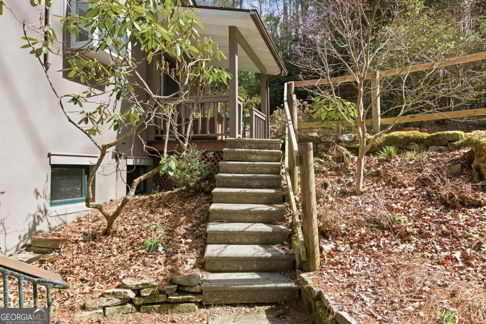 1921 Franklin RD Highlands, NC 28741