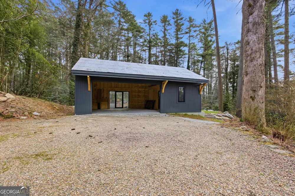 1921 Franklin RD Highlands, NC 28741