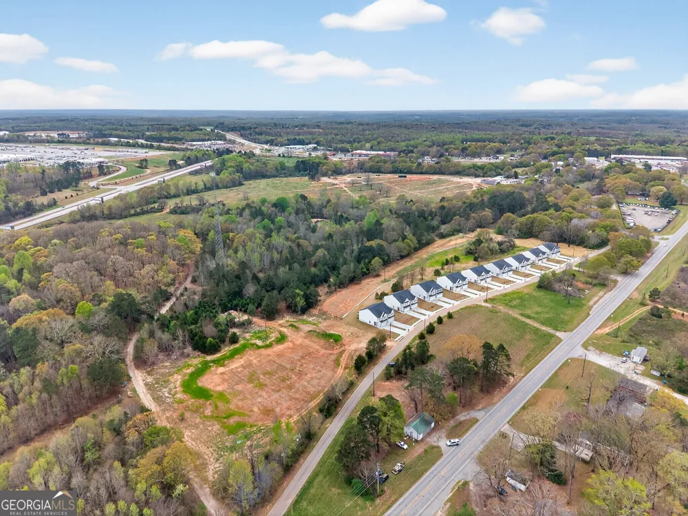 696 530 Madison ST Commerce, GA 30529