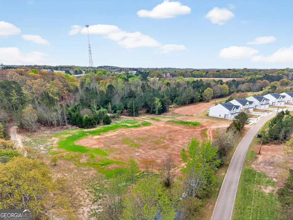 696 530 Madison ST Commerce, GA 30529