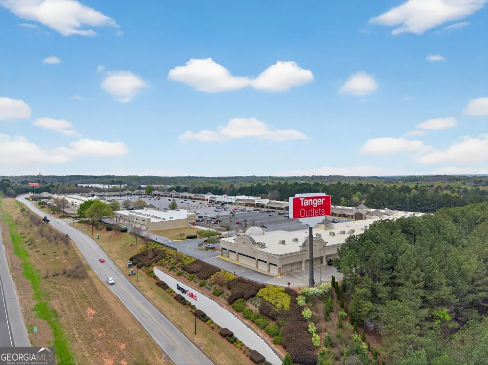 696 530 Madison ST Commerce, GA 30529