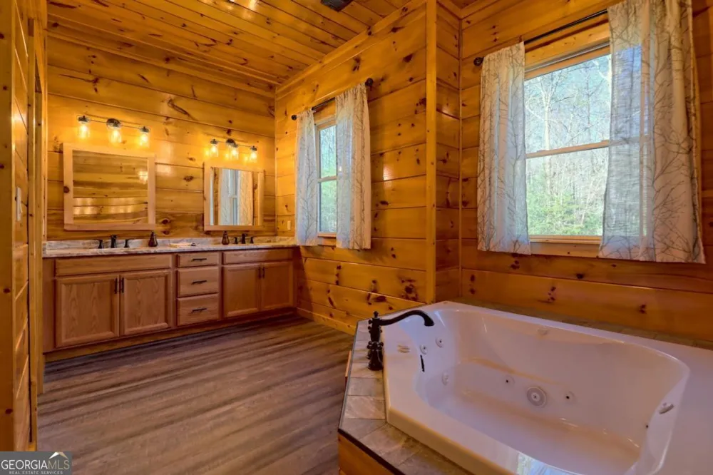 356 Mill Creek Acres Blue Ridge, GA 30513