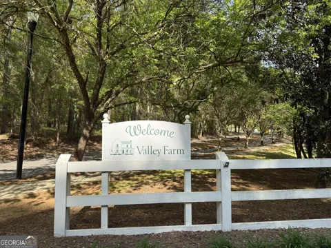 533 Village RD
