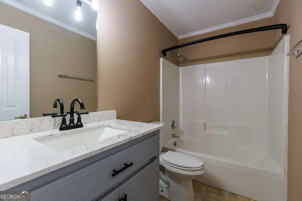 5318 Mimosa CIR Lake Park, GA 31636
