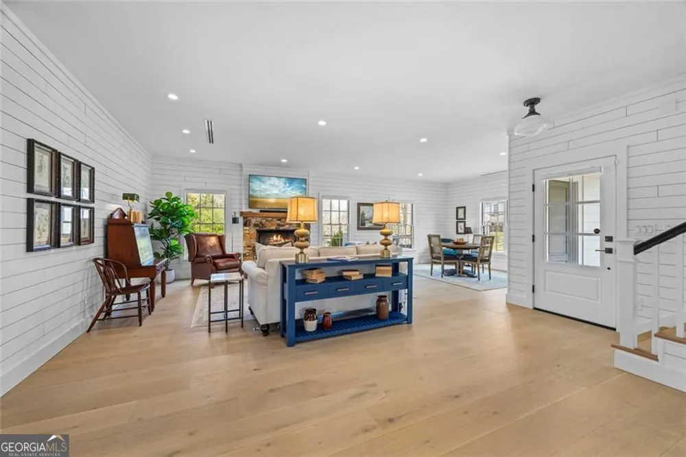 82 Childs ST Martin, GA 30557
