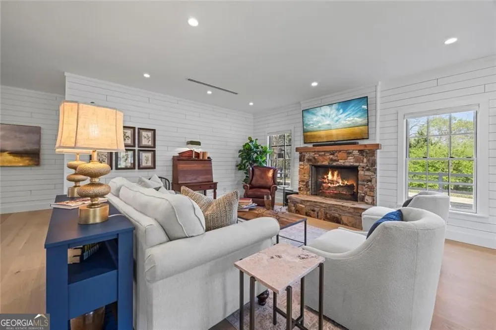 82 Childs ST Martin, GA 30557