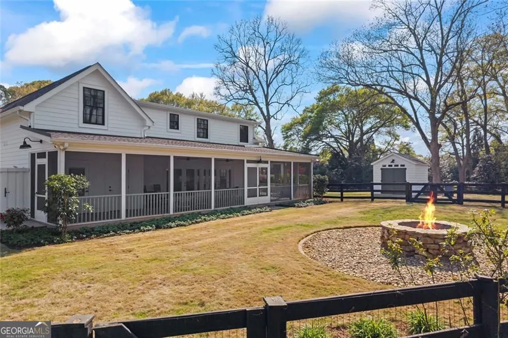 82 Childs ST Martin, GA 30557
