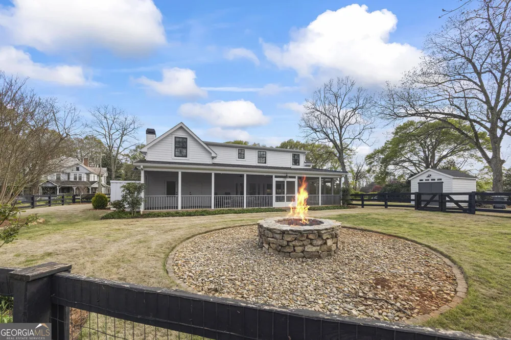 82 Childs ST Martin, GA 30557