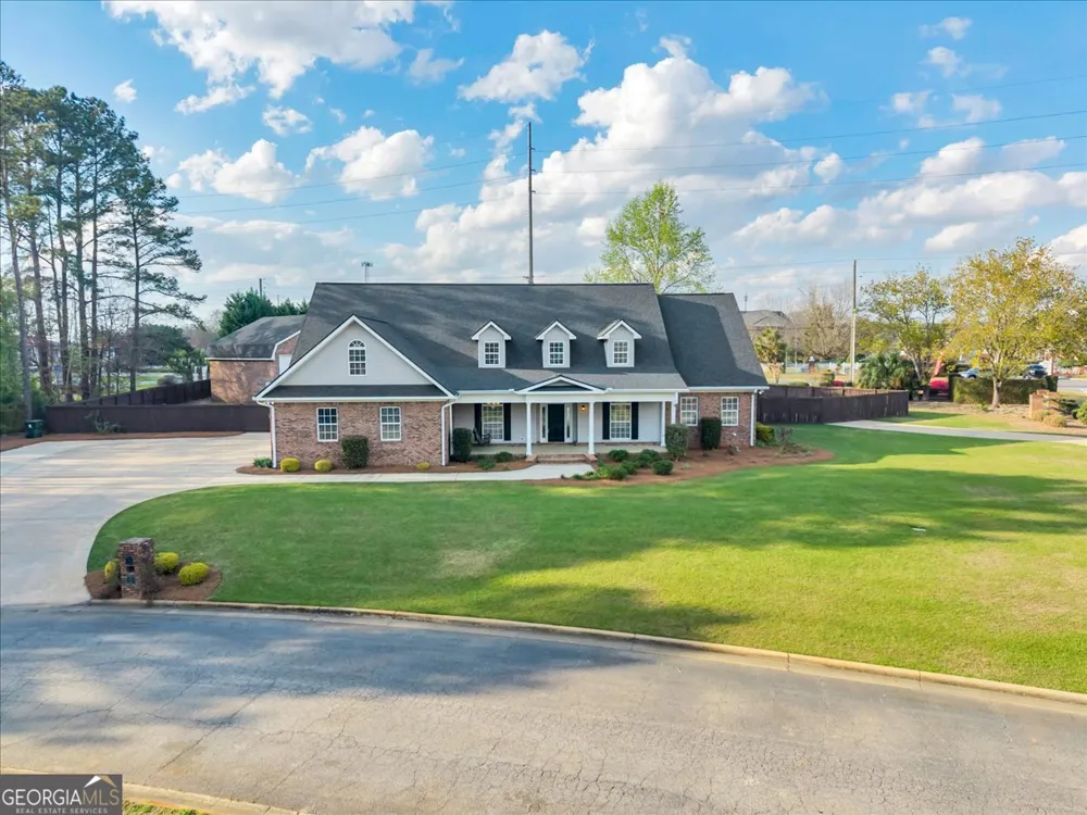 32 Willow Lake DR Warner Robins, GA 31093
