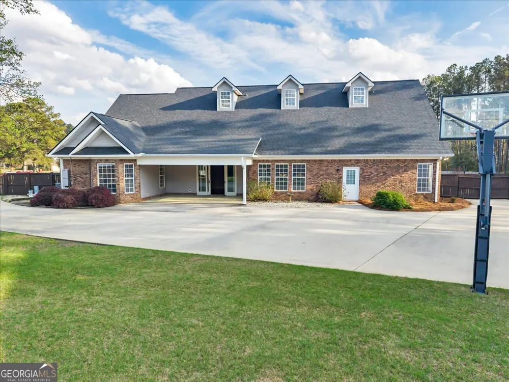 32 Willow Lake DR Warner Robins, GA 31093
