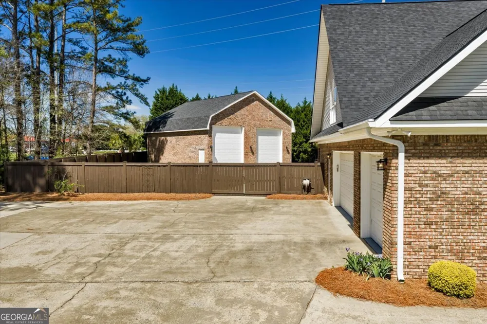32 Willow Lake DR Warner Robins, GA 31093