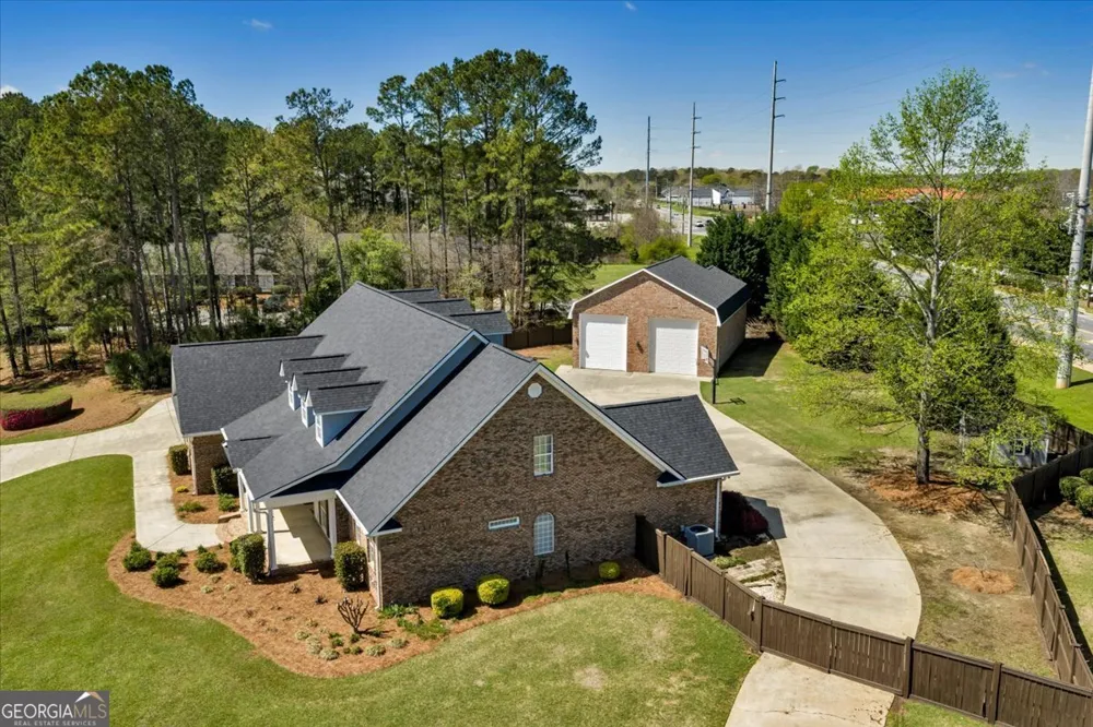 32 Willow Lake DR Warner Robins, GA 31093