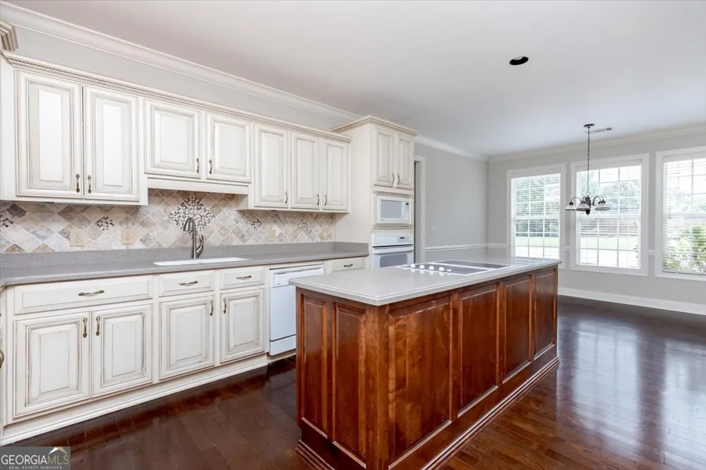 32 Willow Lake DR Warner Robins, GA 31093