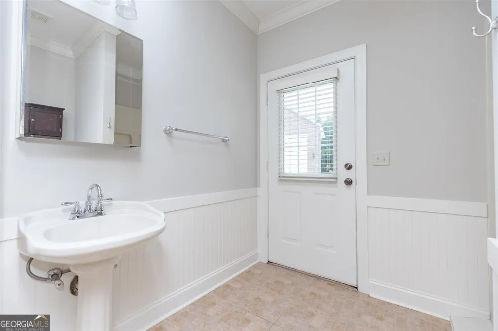 32 Willow Lake DR Warner Robins, GA 31093